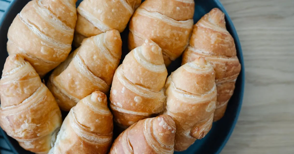 découvrez tout sur la pâte feuilletée : son histoire, ses méthodes de préparation, et ses usages en cuisine pour des recettes sucrées ou salées irrésistibles.