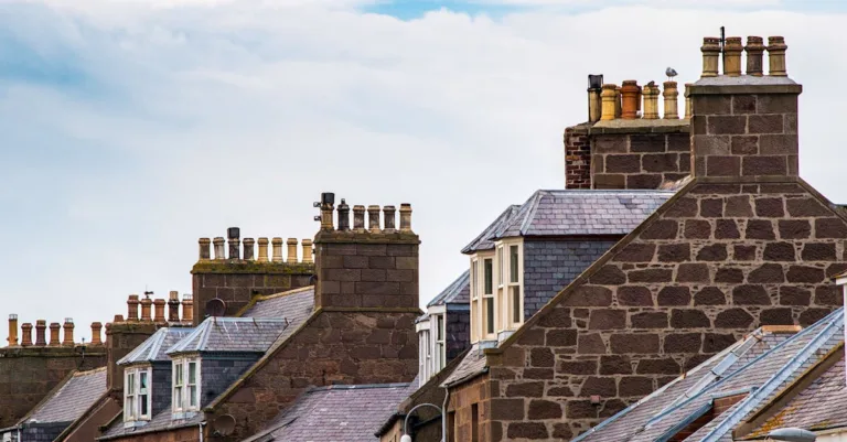 découvrez tout ce qu’il faut savoir sur les cheminées : types, installation, entretien, conseils de sécurité et tendances décoratives pour un intérieur chaleureux et sécurisé.