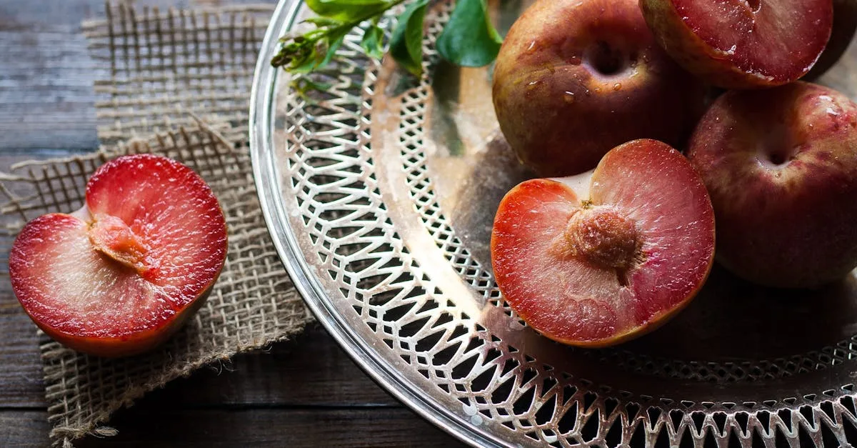 découvrez la méthode idéale pour décongeler les prunes sans perdre leur saveur ni leur texture. conseils pratiques pour des fruits prêts à être dégustés en un rien de temps.