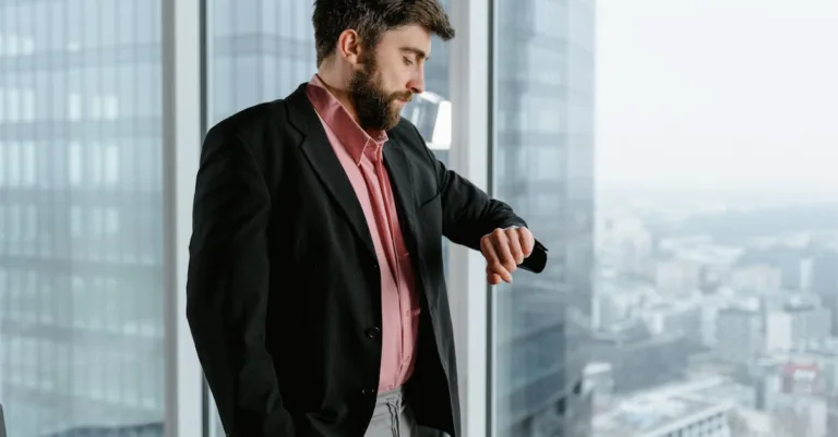 découvrez les meilleures stratégies et conseils pour réussir dans le monde des affaires et développer votre entreprise avec succès.